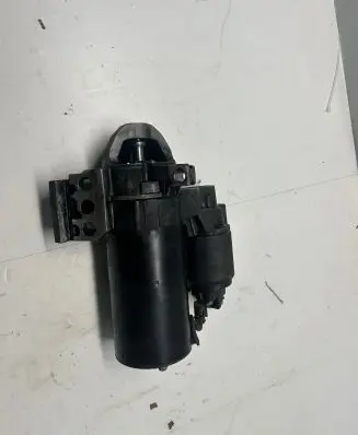 BMW X6 E71 Starter motor 7801203