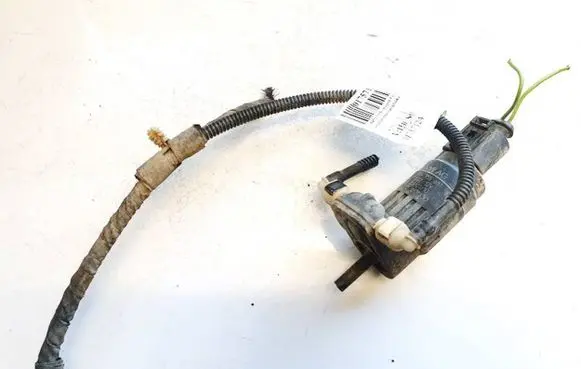 Volkswagen Golf VI Windscreen/windshield washer pump 1k6955651