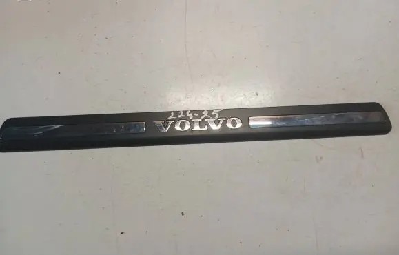 Volvo S60 Side skirt front trim 8659960