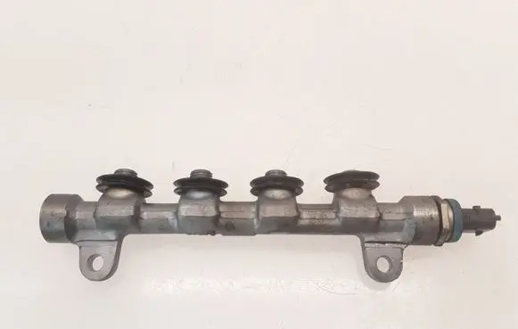 Fuel main line pipe