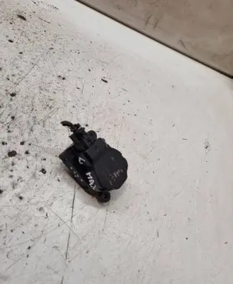 Ford Focus C-MAX Air flap motor/actuator 3M5H19E616AB AD251 11875
