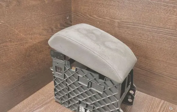 Volkswagen Caddy Armrest 1T0857669