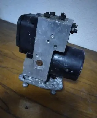 Mercedes-Benz C W202 ABS Pump A0034313112