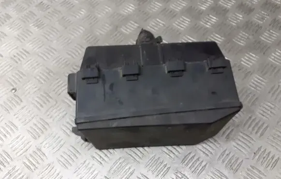 Ford Focus Fuse box cover 98AG-14A067-CE