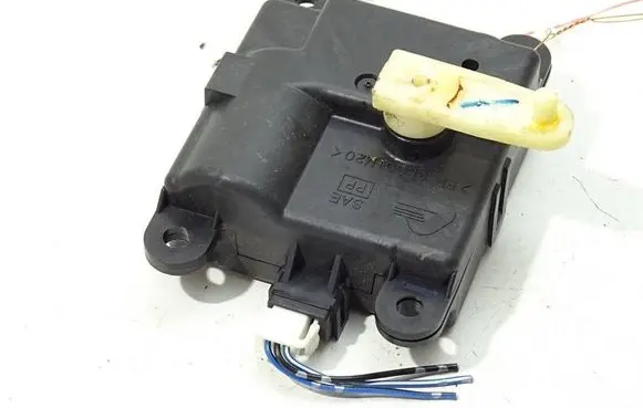 Nissan Murano Z50 Air flap motor/actuator 3F12030820