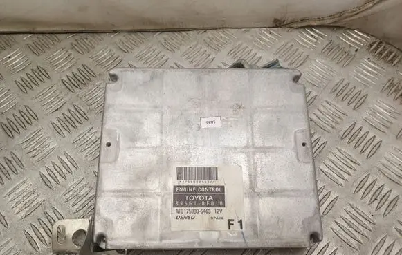 Toyota Corolla Verso E121 Engine control unit/module 896610F010