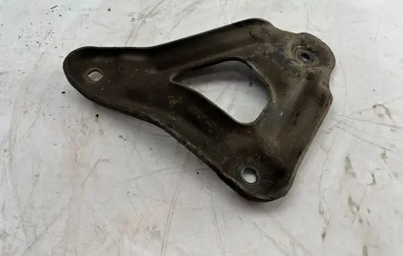Chevrolet Captiva Muffler mount bracket/holder