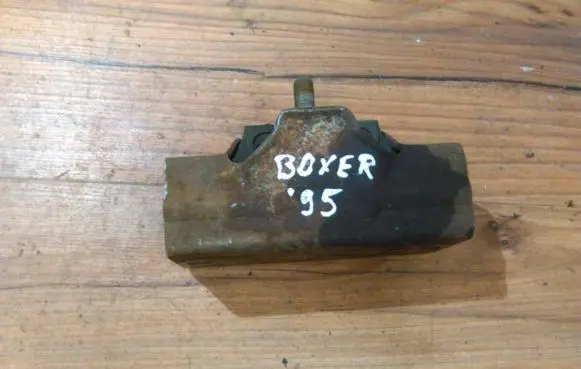 Peugeot Boxer Engine mount bracket 13072070