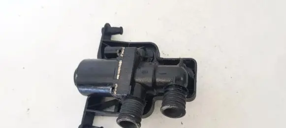 BMW 5 E60 E61 Coolant heater control valve 1147412174 1147412174a