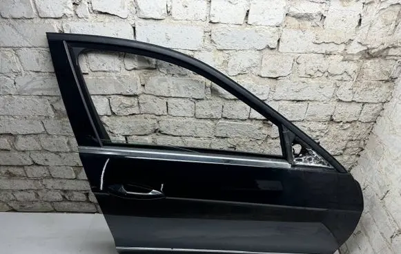 Mercedes-Benz E W212 Front door 040U