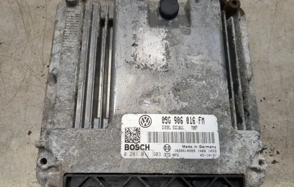 Volkswagen Golf VI Engine control unit/module 03G906016FM 1039S10269 0281011903