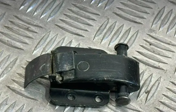 Mercedes-Benz Sprinter W906 Rear door check strap stopper 006ES92 084710