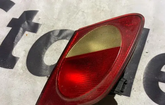 Mercedes-Benz E W210 Tailgate rear/tail lights a2108201264 2108201264