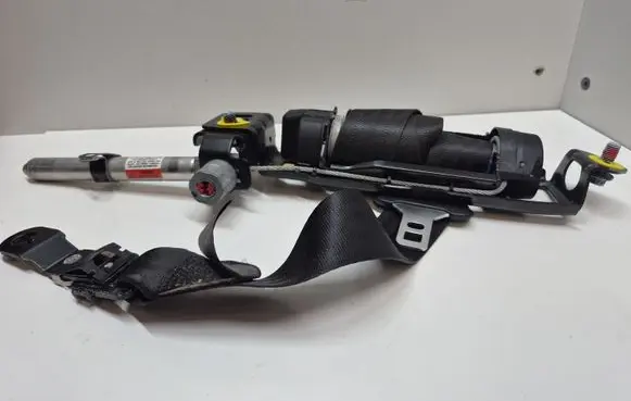 Volvo V50 Front seatbelt 6008892 287436