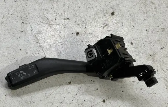 Volkswagen Golf V Indicator stalk 1K0953513G