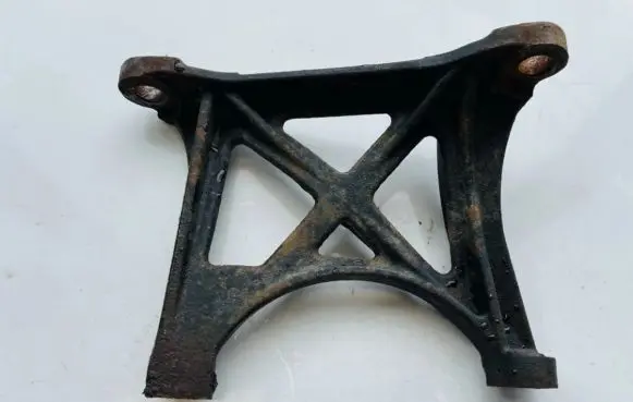 Toyota Avensis T250 Engine mounting bracket 171180g010 17118-0g010