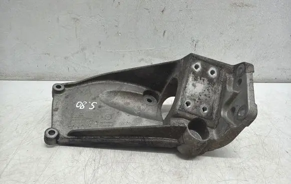 Volvo S80 Gearbox mounting bracket 31370633