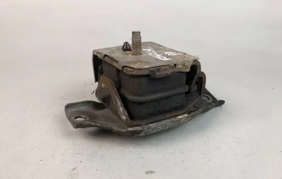 Subaru Forester SG Engine mount bracket 41022FA091