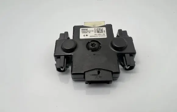 BMW 3 F30 F35 F31 Antenna control unit 10859410 9229043