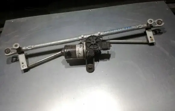 Dodge Nitro Front wiper linkage and motor