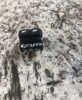 Citroen C4 Cactus Electric window control switch