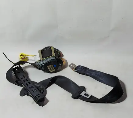 Volkswagen Jetta V Front seatbelt 1K4857705E