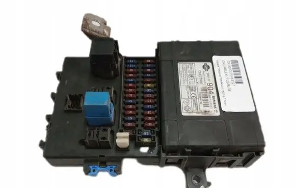 Nissan Terrano Fuse box set 285519F904