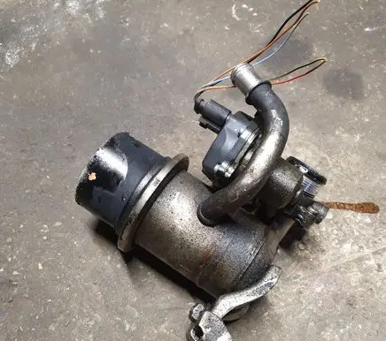 Skoda Octavia Mk3 (5E) EGR valve cooler 04L121512BQ