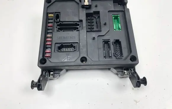 Seat Alhambra (Mk1) Fuse module S108145300D 7M0962258B 7MO962258B