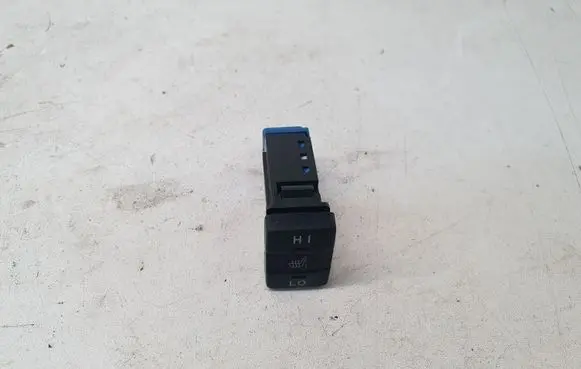 Toyota Auris E180 Seat heating switch 191698