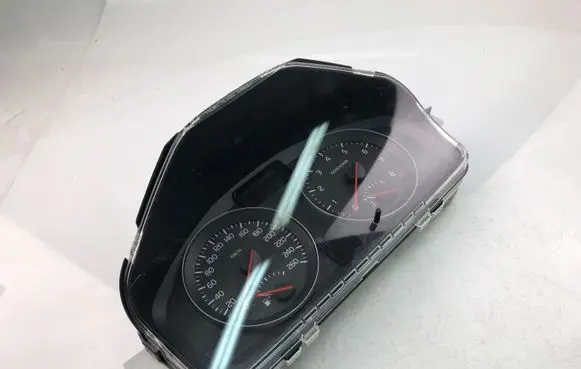 Volvo C30 Speedometer (instrument cluster) 31254775