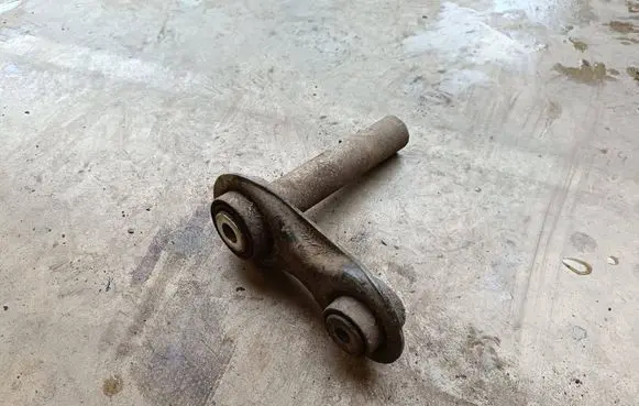 BMW X5 E70 Rear axle beam mounts housing 