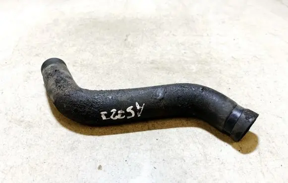Mercedes-Benz E W210 Engine coolant pipe/hose