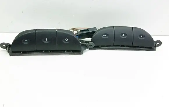 Opel Zafira A Steering wheel buttons/switches 90561159 6014387