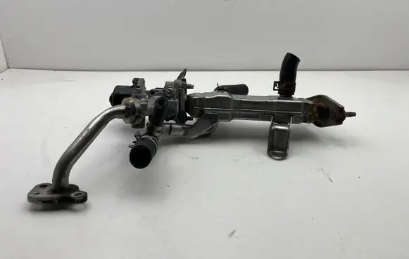 Toyota Prius+ (ZVW40) EGR valve cooler 2560137010 28C12A0077