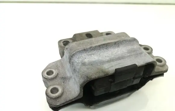 Volkswagen Jetta V Gearbox mount 1K0199555M