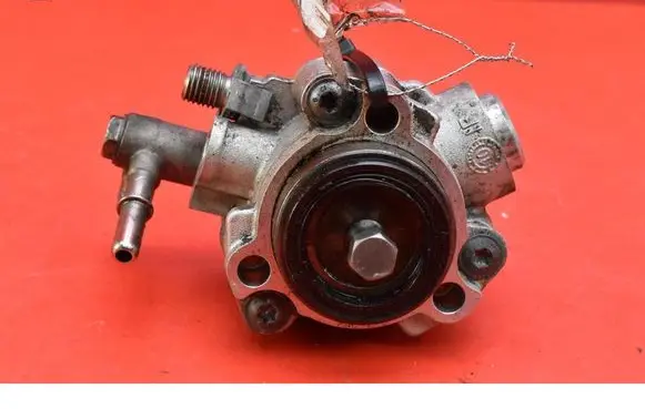 Opel Zafira B In-tank fuel pump 