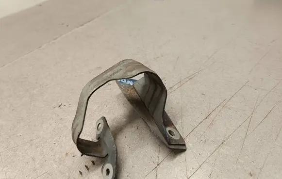 Ford Mondeo MK V Fender mounting bracket DG93F16A090AA