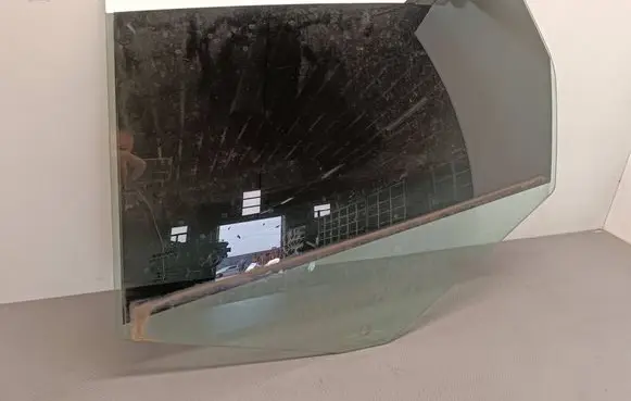 Volvo XC60 Rear door window glass DOT57M20AS2 E000186 43R001105
