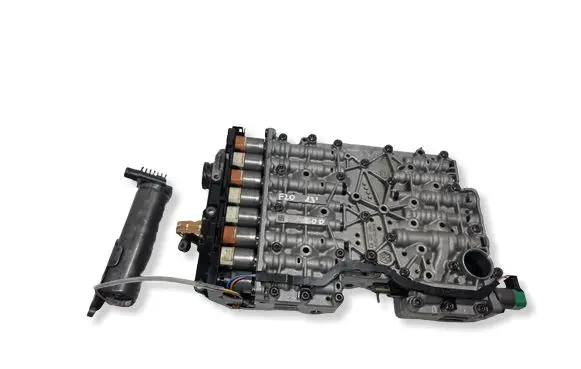 BMW 1 F20 F21 Transmission gearbox valve body 957986