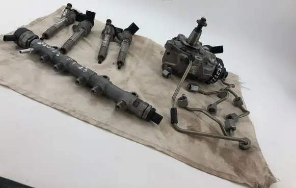 BMW X1 U11 Fuel injection system set 8472208 859700103 847221601