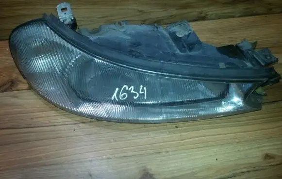 Ford Mondeo MK II Headlight/headlamp