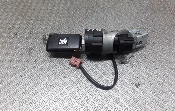 Peugeot 407 Ignition lock 9663123280