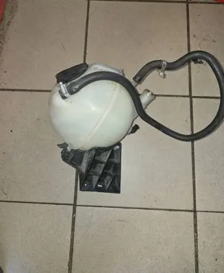 Mercedes-Benz Vito Viano W639 Coolant expansion tank/reservoir A6395010203