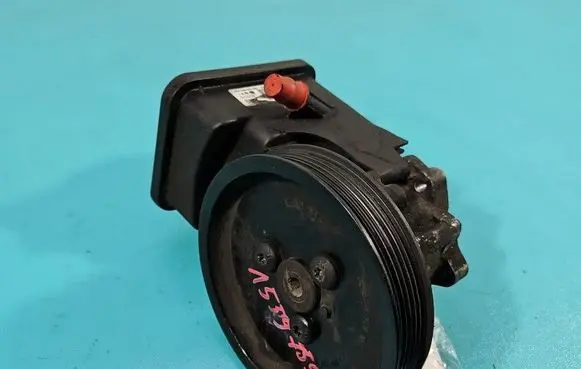 BMW X3 E83 Power steering pump 7692974536 IMPRK1559759