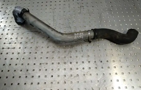 BMW 5 E39 Intercooler hose/pipe