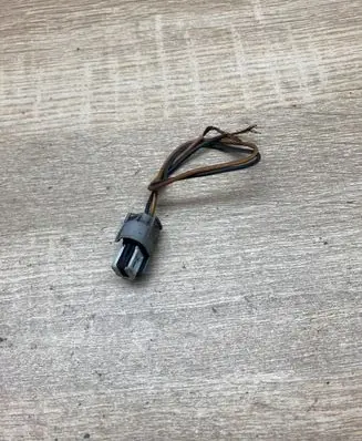 BMW 5 E39 Plug wire 985324 9670781