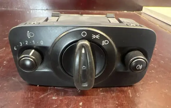 Ford Fiesta Light switch 8A6T13A824AB 10004133 091014C