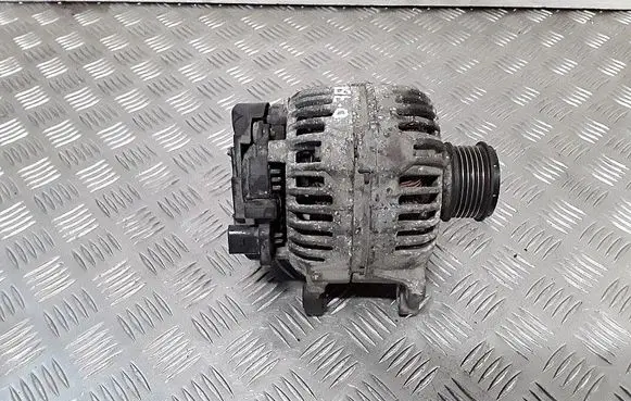 Skoda Octavia Mk2 (1Z) Generator/alternator 06F903023F