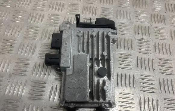 Peugeot Expert Start/Stop control module 9810858380